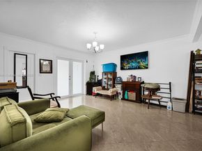 525 SW 68th Ave, Miami FL 33144