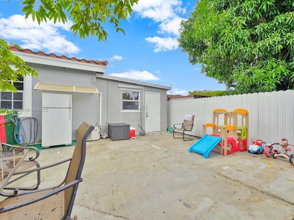 525 SW 68th Ave, Miami FL 33144
