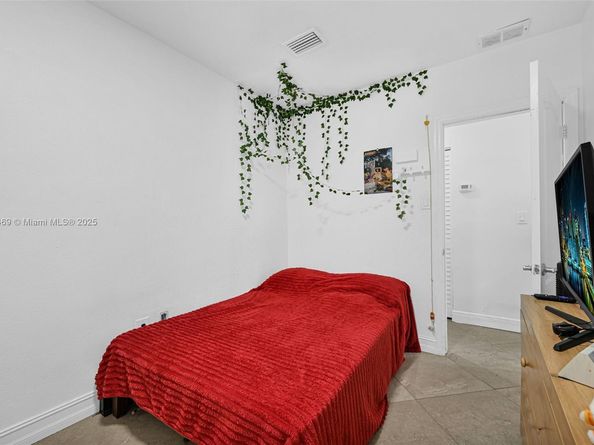 525 SW 68th Ave, Miami FL 33144