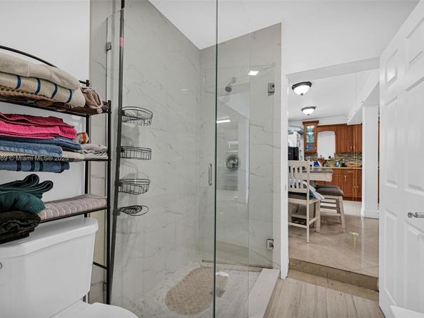 525 SW 68th Ave, Miami FL 33144