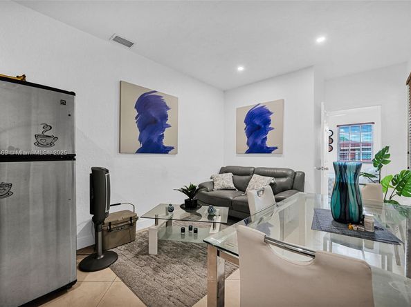 525 SW 68th Ave, Miami FL 33144