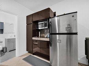 525 SW 68th Ave, Miami FL 33144