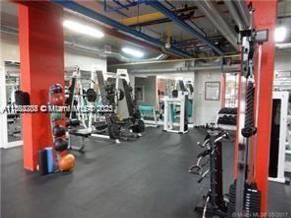780 NE 69th St 1706, Miami FL 33138