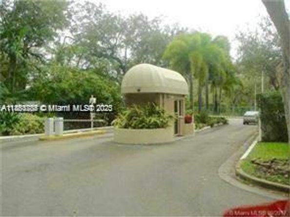 780 NE 69th St 1706, Miami FL 33138