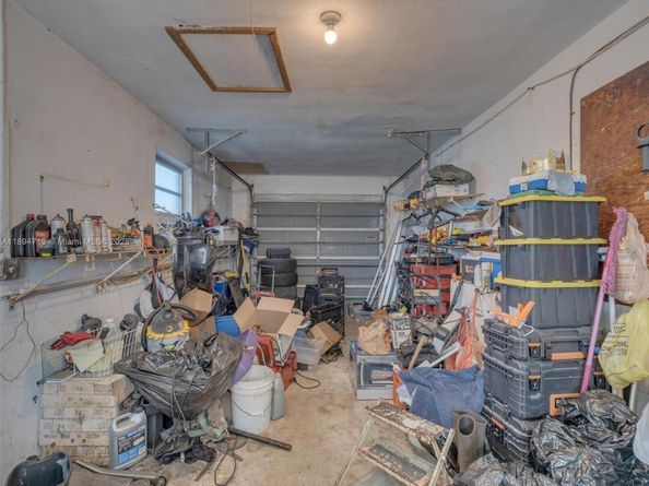 4233 NW 38th Ave, Lauderdale Lakes FL 33309