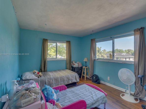 4233 NW 38th Ave, Lauderdale Lakes FL 33309