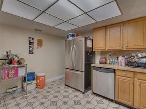 4233 NW 38th Ave, Lauderdale Lakes FL 33309