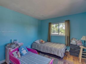 4233 NW 38th Ave, Lauderdale Lakes FL 33309