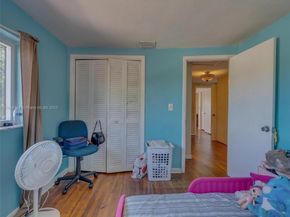 4233 NW 38th Ave, Lauderdale Lakes FL 33309