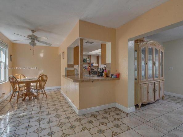 4233 NW 38th Ave, Lauderdale Lakes FL 33309