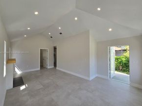 1923 NW 48th St, Miami FL 33142
