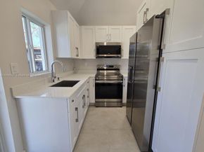 1923 NW 48th St, Miami FL 33142