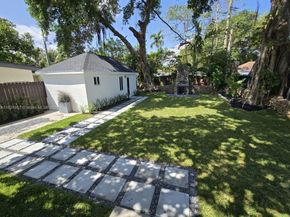 1923 NW 48th St, Miami FL 33142