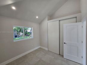 1923 NW 48th St, Miami FL 33142