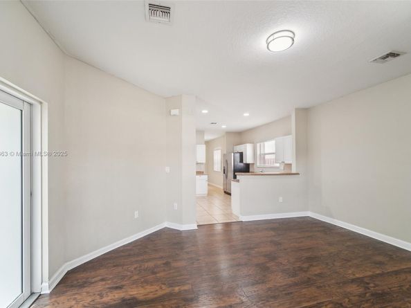 3691 NE 4th St, Homestead FL 33033