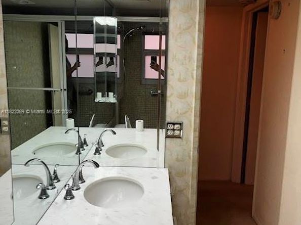 3090 N Course Dr 807, Pompano Beach FL 33069