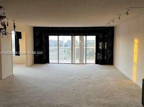 3090 N Course Dr 807, Pompano Beach FL 33069