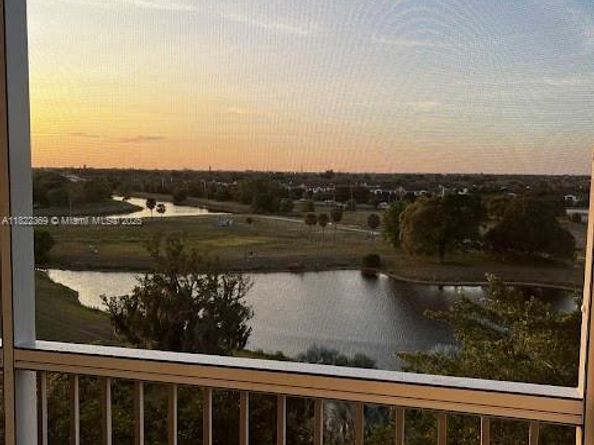 3090 N Course Dr 807, Pompano Beach FL 33069