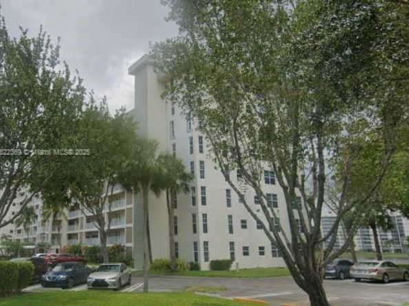 3090 N Course Dr 807, Pompano Beach FL 33069