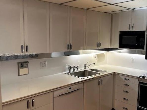 3090 N Course Dr 807, Pompano Beach FL 33069