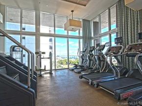 50 BISCAYNE Blvd 3807, Miami FL 33132