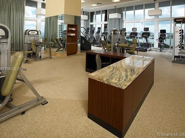 50 BISCAYNE Blvd 3807, Miami FL 33132