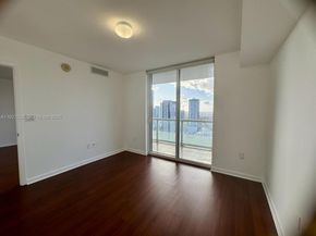 50 BISCAYNE Blvd 3807, Miami FL 33132