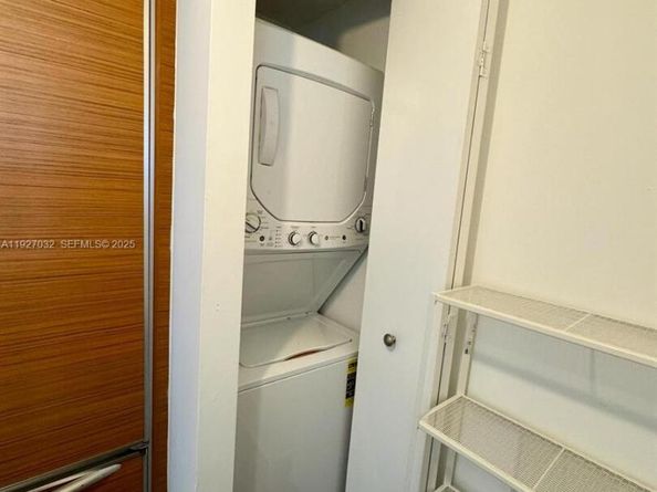 50 BISCAYNE Blvd 3807, Miami FL 33132