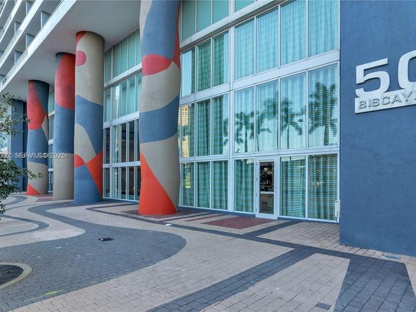 50 BISCAYNE Blvd 3807, Miami FL 33132