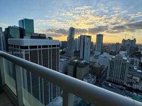 50 BISCAYNE Blvd 3807, Miami FL 33132