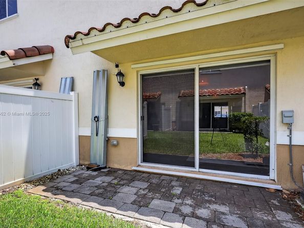 2819 NW 181st St, Miami Gardens FL 33056