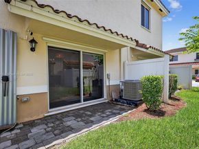 2819 NW 181st St, Miami Gardens FL 33056