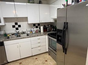 1800 Collins Ave 19C, Miami Beach FL 33139