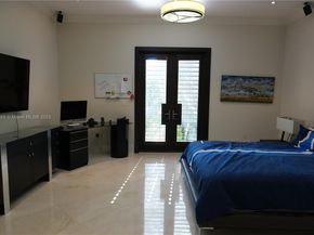 7740 SW 79th Ct, Miami FL 33143