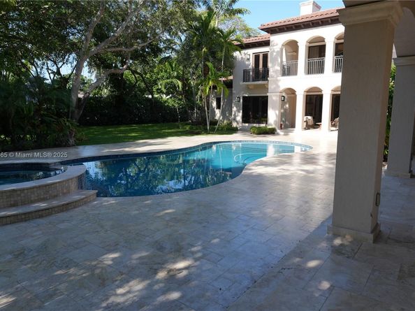 7740 SW 79th Ct, Miami FL 33143