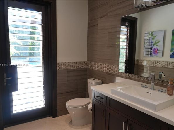 7740 SW 79th Ct, Miami FL 33143