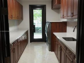 7740 SW 79th Ct, Miami FL 33143