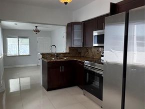 6823 SW 25th St, Miami FL 33155