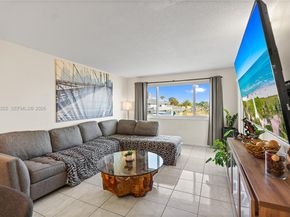 2223 Park Ln 210, Hollywood FL 33021