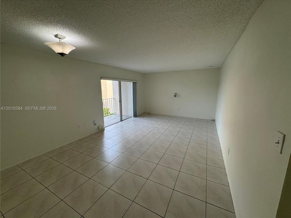 7725 SW 86th St A1319, Miami FL 33143