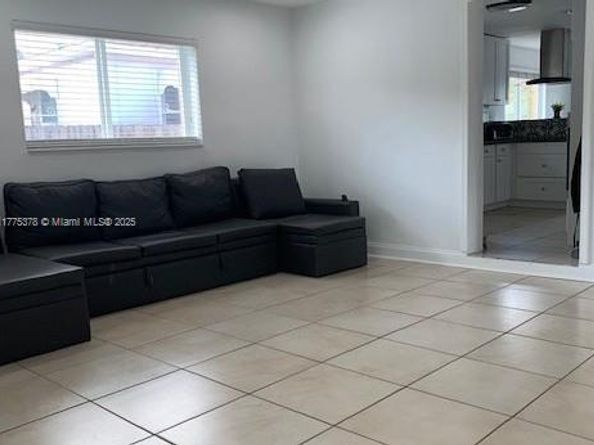 2514 Adams St, Hollywood FL 33020