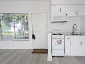 2071 NE 169th St, North Miami Beach FL 33162