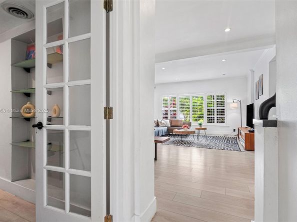 13751 NE 1st Ave, Miami FL 33161