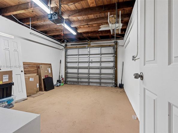 13751 NE 1st Ave, Miami FL 33161