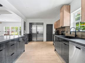 13751 NE 1st Ave, Miami FL 33161