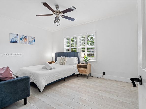 13751 NE 1st Ave, Miami FL 33161