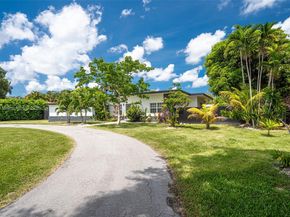 13751 NE 1st Ave, Miami FL 33161