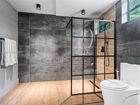 13751 NE 1st Ave, Miami FL 33161