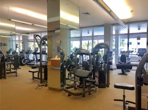 10275 Collins Ave 427, Bal Harbour FL 33154