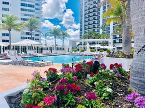 10275 Collins Ave 427, Bal Harbour FL 33154
